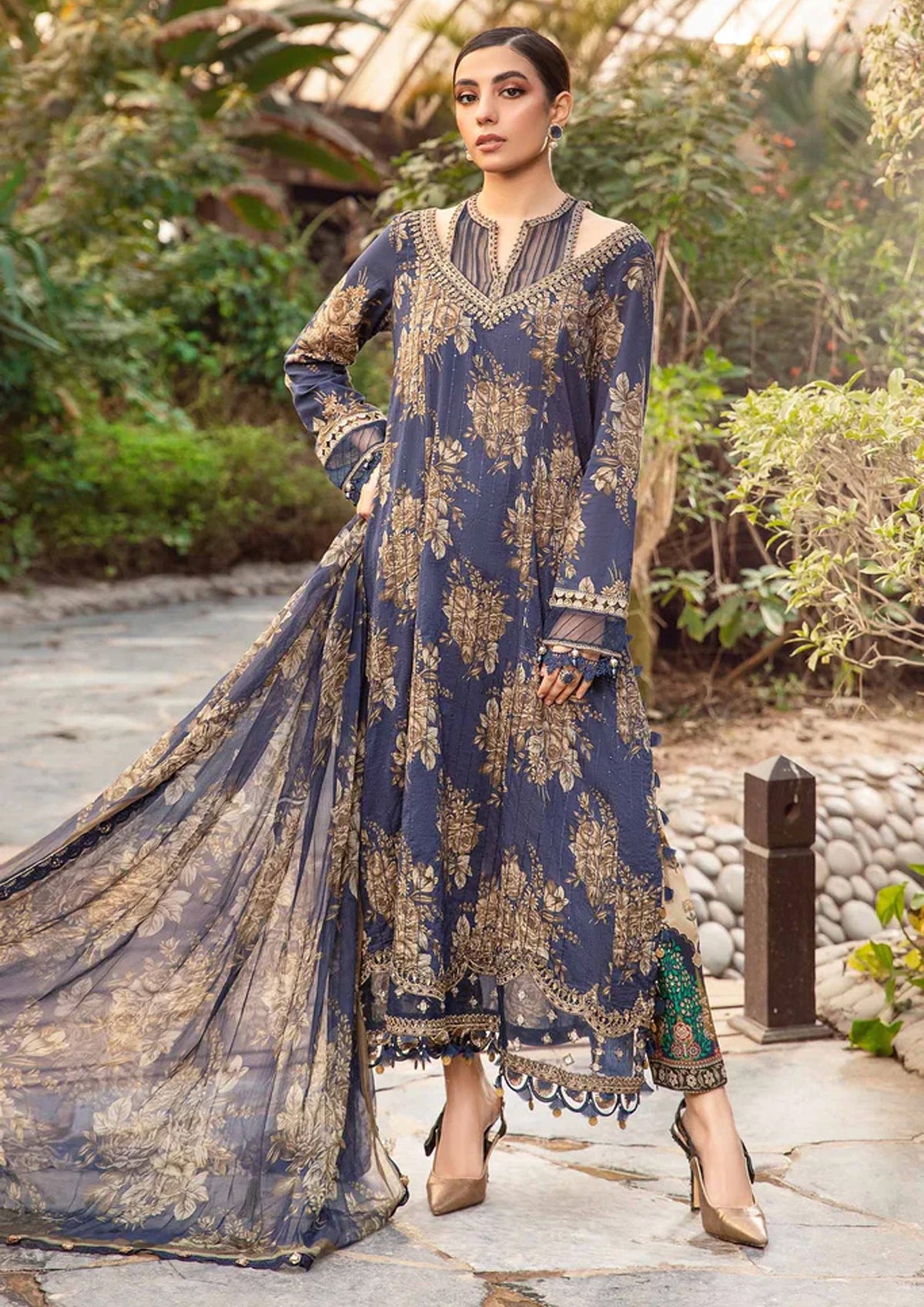 Maria B Luxury Lawn Embroidered 3 piece Unstitched