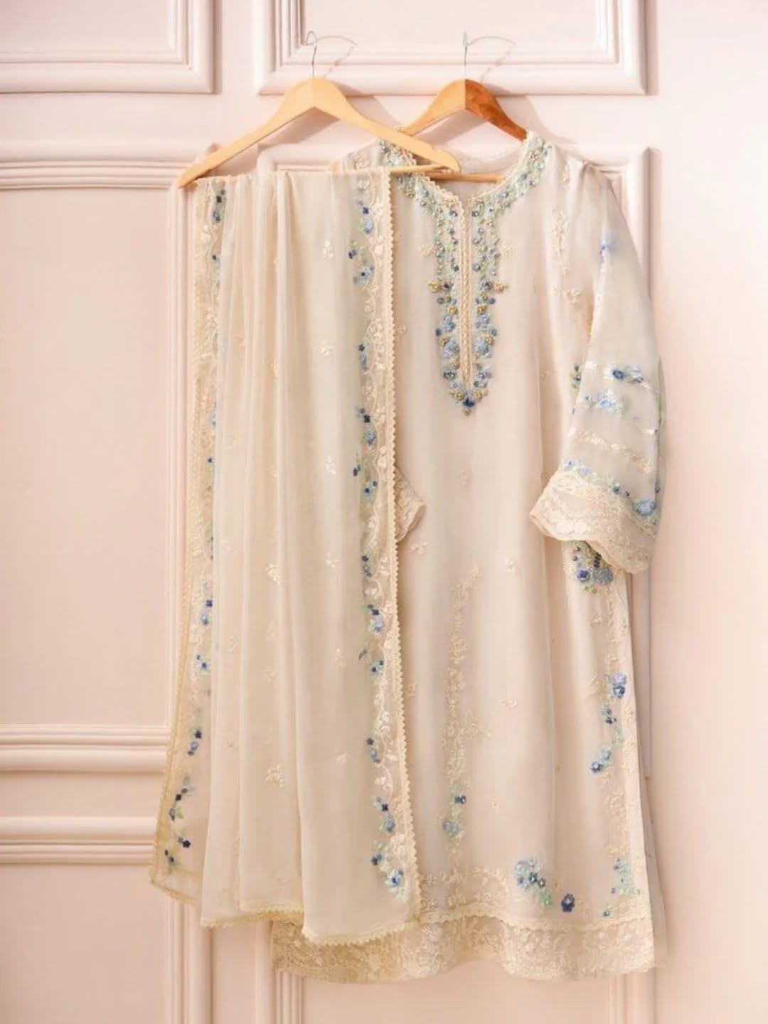 Agha Noor Chiffon Embroidered Formal Collection 3 Piece Unstitch