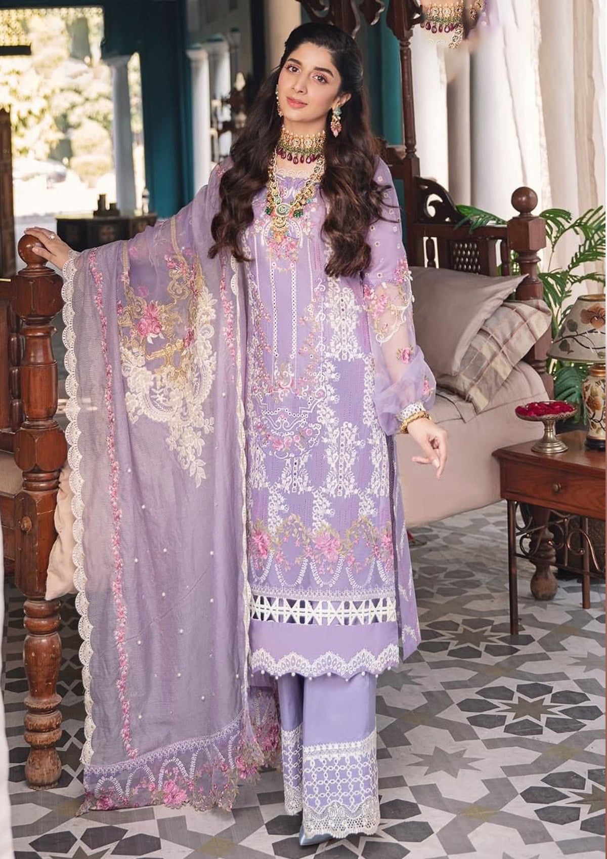Elaf Luxery Lawn Collection 3 piece Unstitched / Stitched