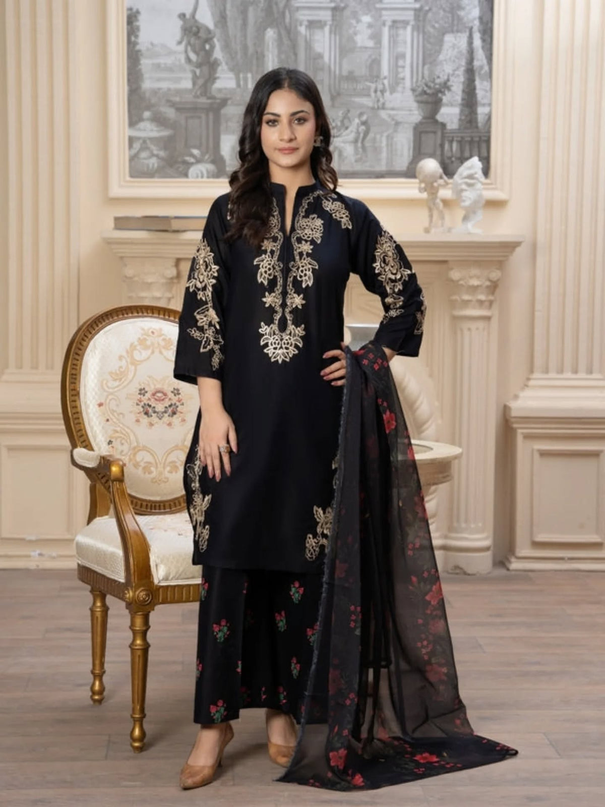 Iznik Embroidery Lawn Collection 3 piece Unstitched / Stitched