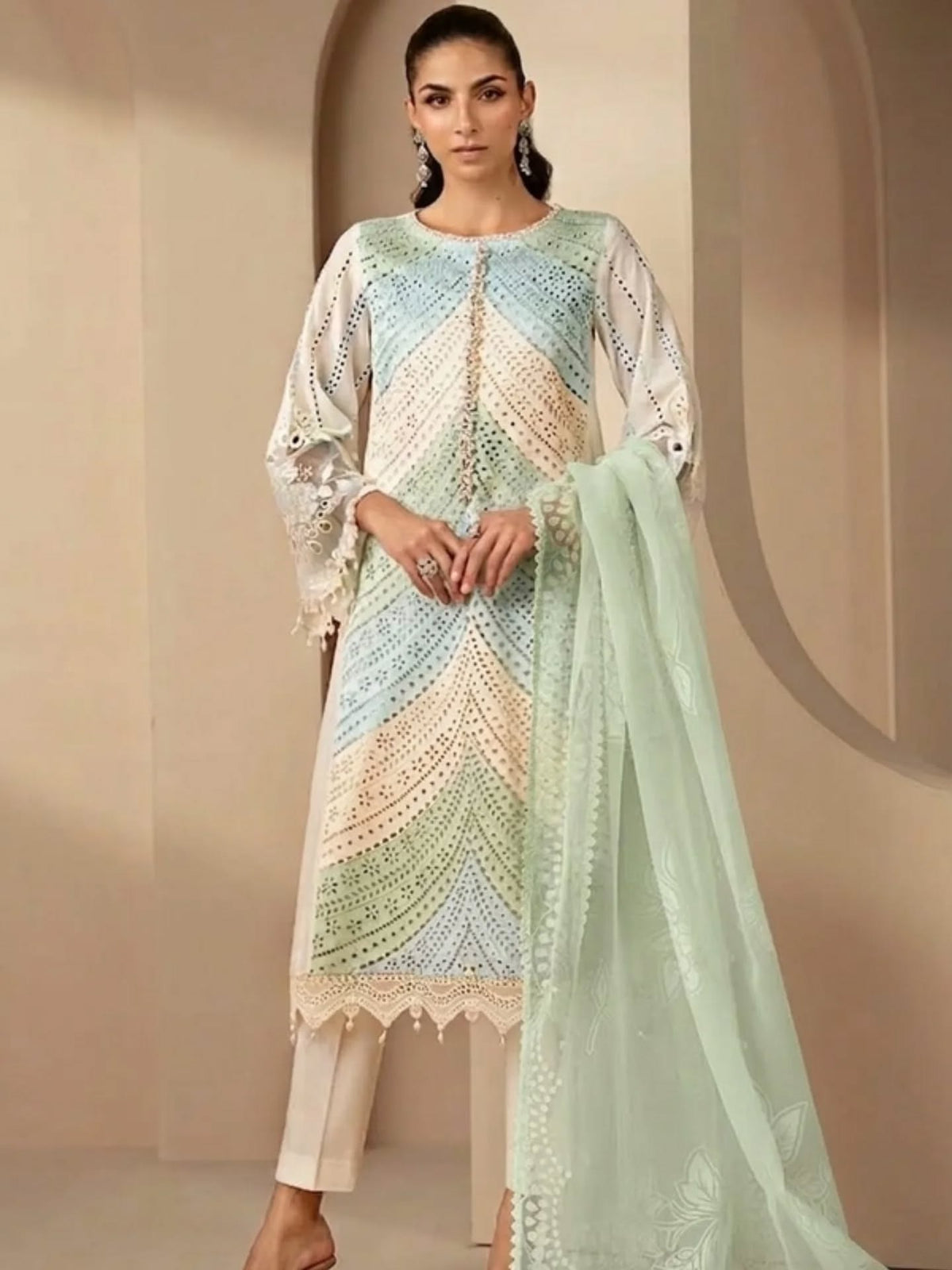 Maria B Luxury Lawn Chikan kari Embroidered 3 Piece Unstitched / Stitched