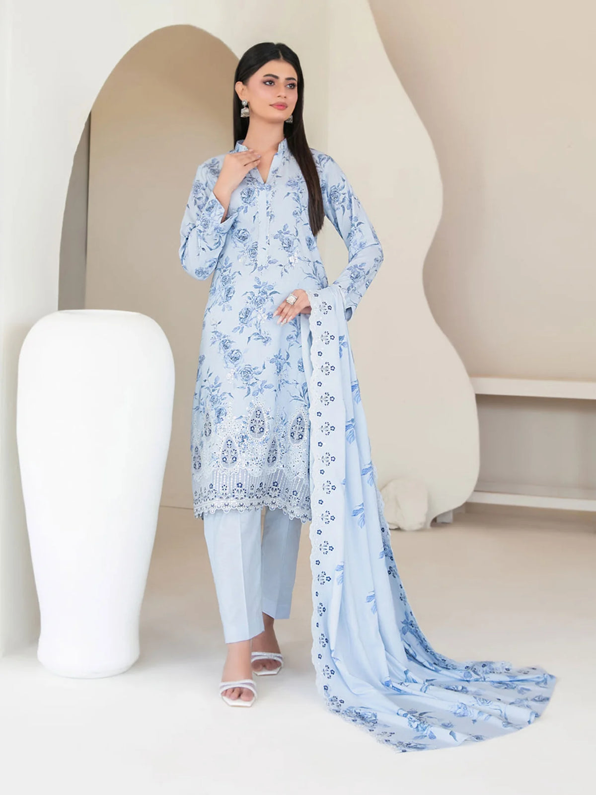 Tawakkal Luxury Lawn Chikan Kari Embroidered 3 Piece Unstitched / Stitched