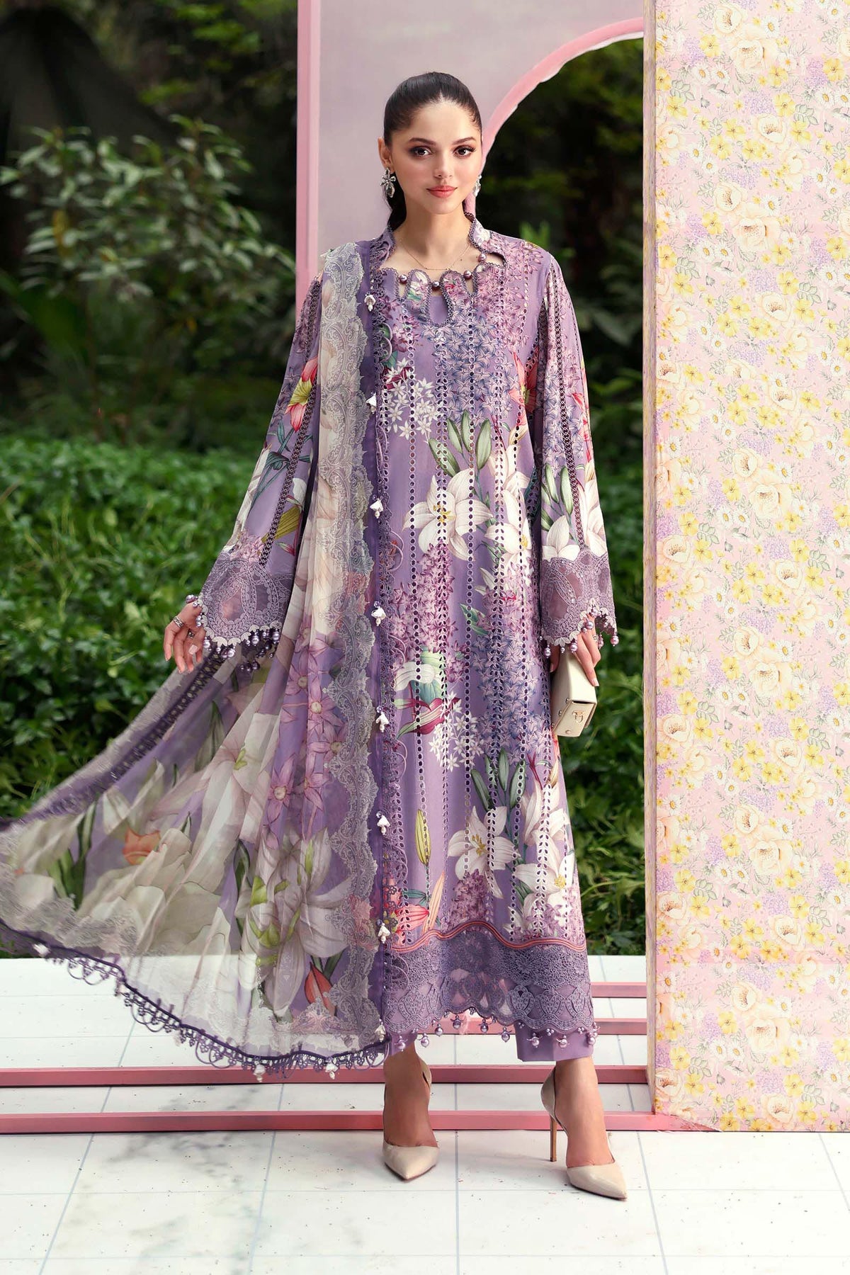 Maria B Luxury Lawn Embroidered 3 piece Unstitched / Stitched
