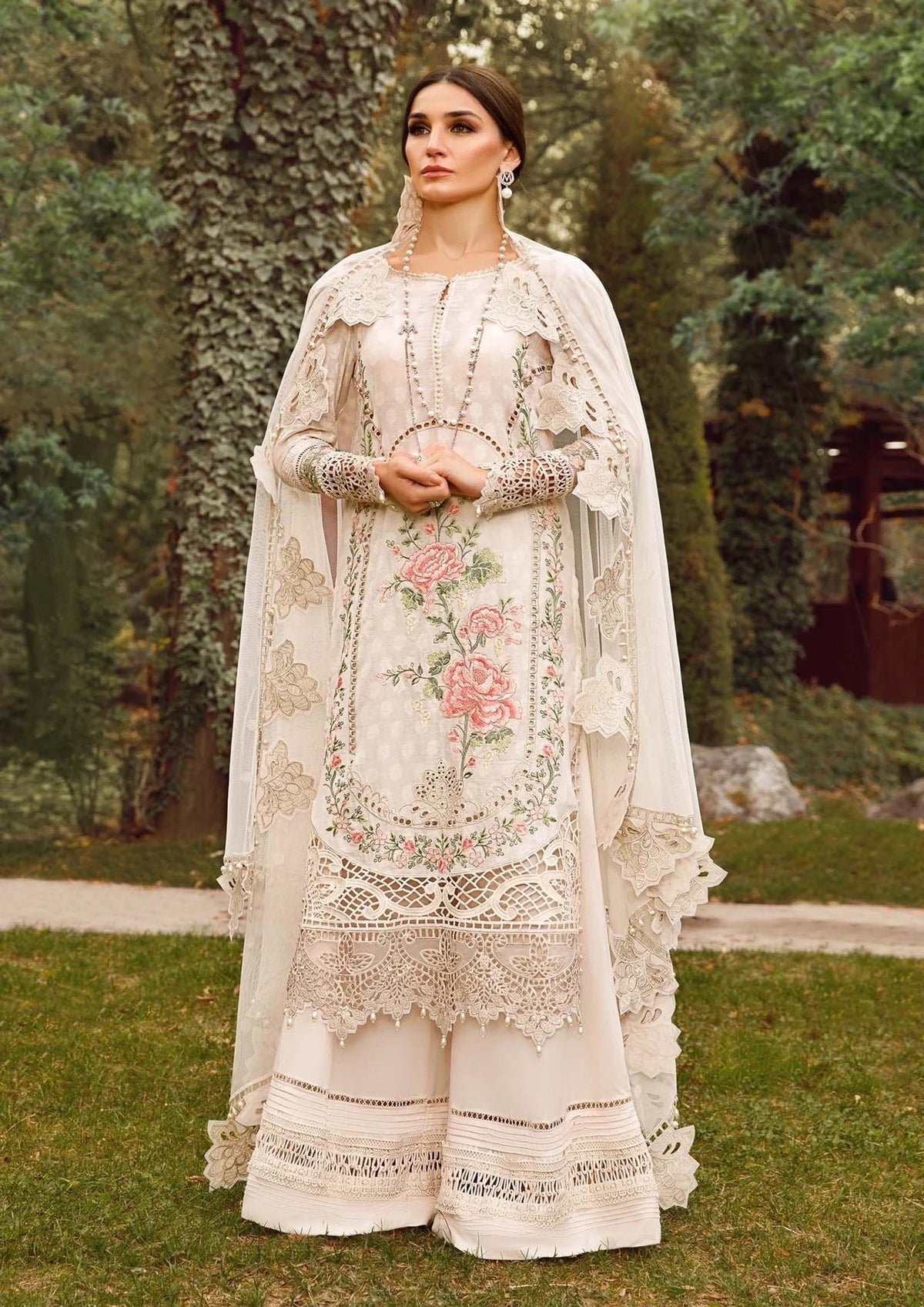 Mariaa B Lawn Luxury Collection Embroidered 3 piece Unstitched / Stitched