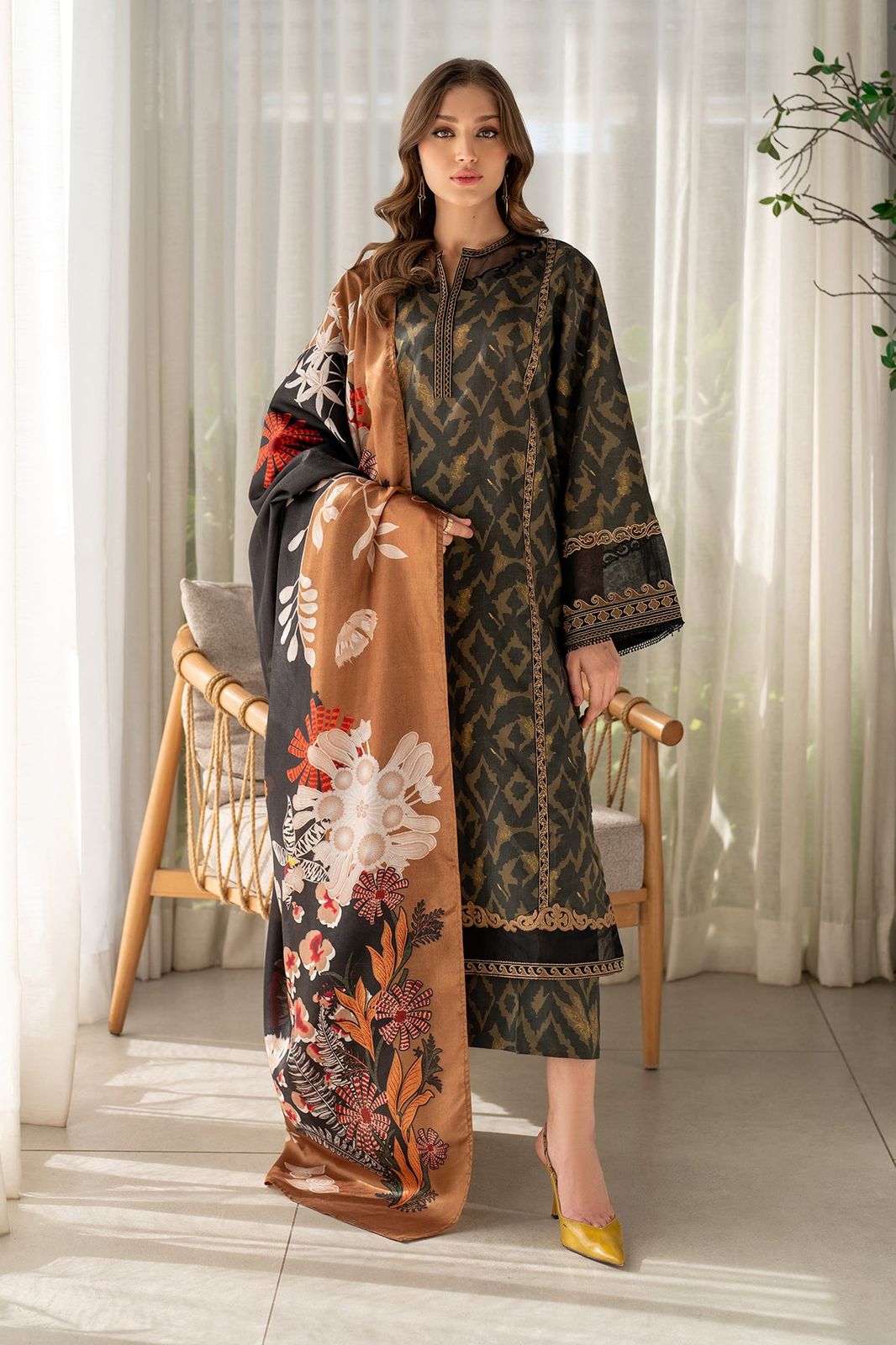 Baroque Printed Embroidered Lawn 3 Piece Unstitched