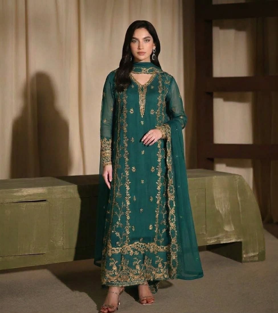 Naqsh Luxury Embroidery Collection 3 Piece Unstitched / Stitched