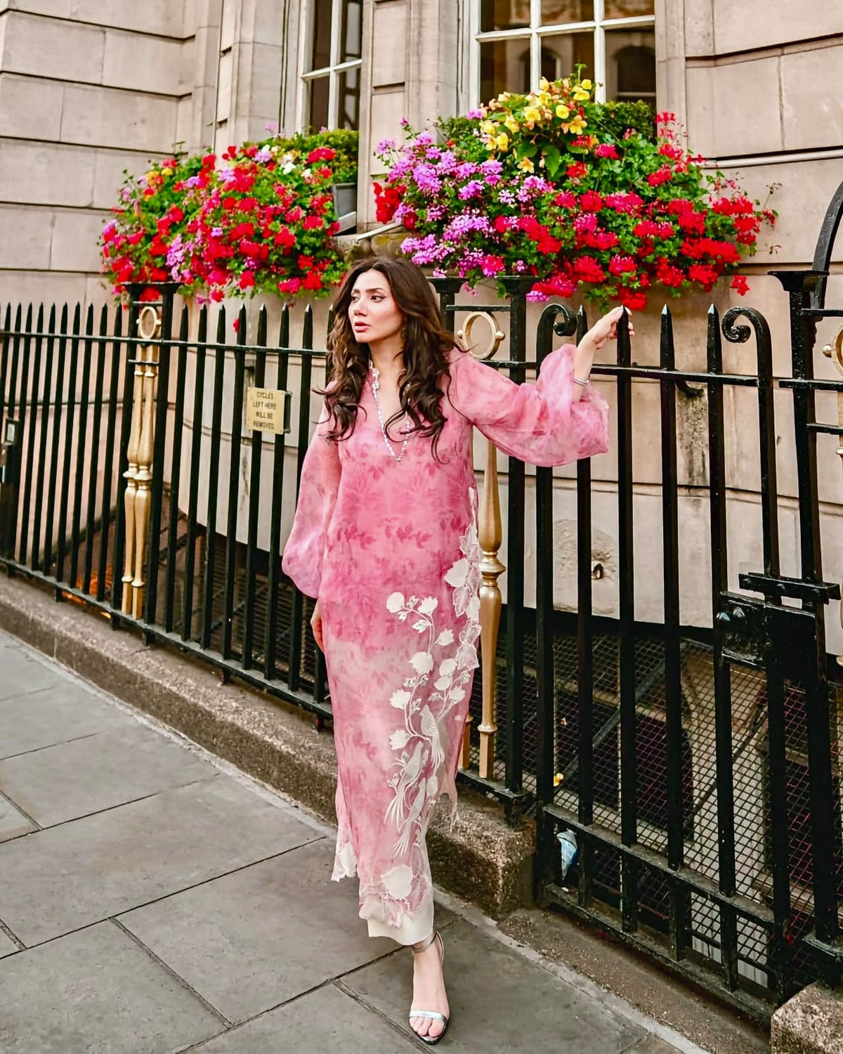 Saira Shakira luxery Lawa Silk Digital Printed Shirt collection 3 piece Unstitched / Stitched