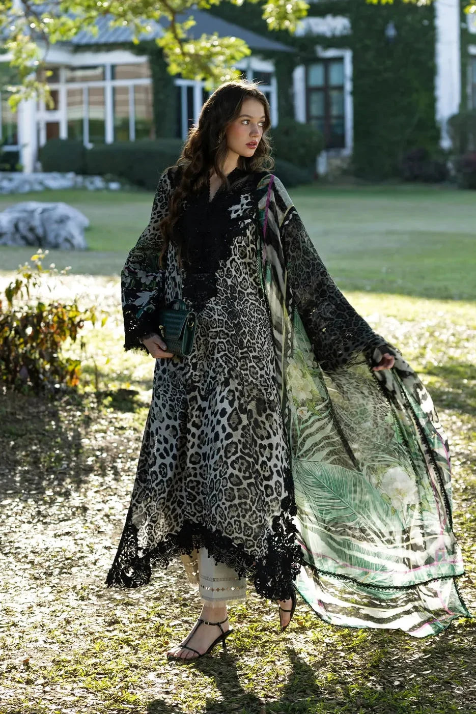 Elaf Summer Collection Lawn Embroidery 3Piece Unstitched / Stitched